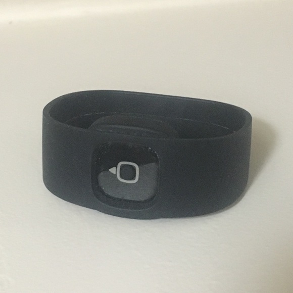 Fitbit bracelet - Picture 4 of 5